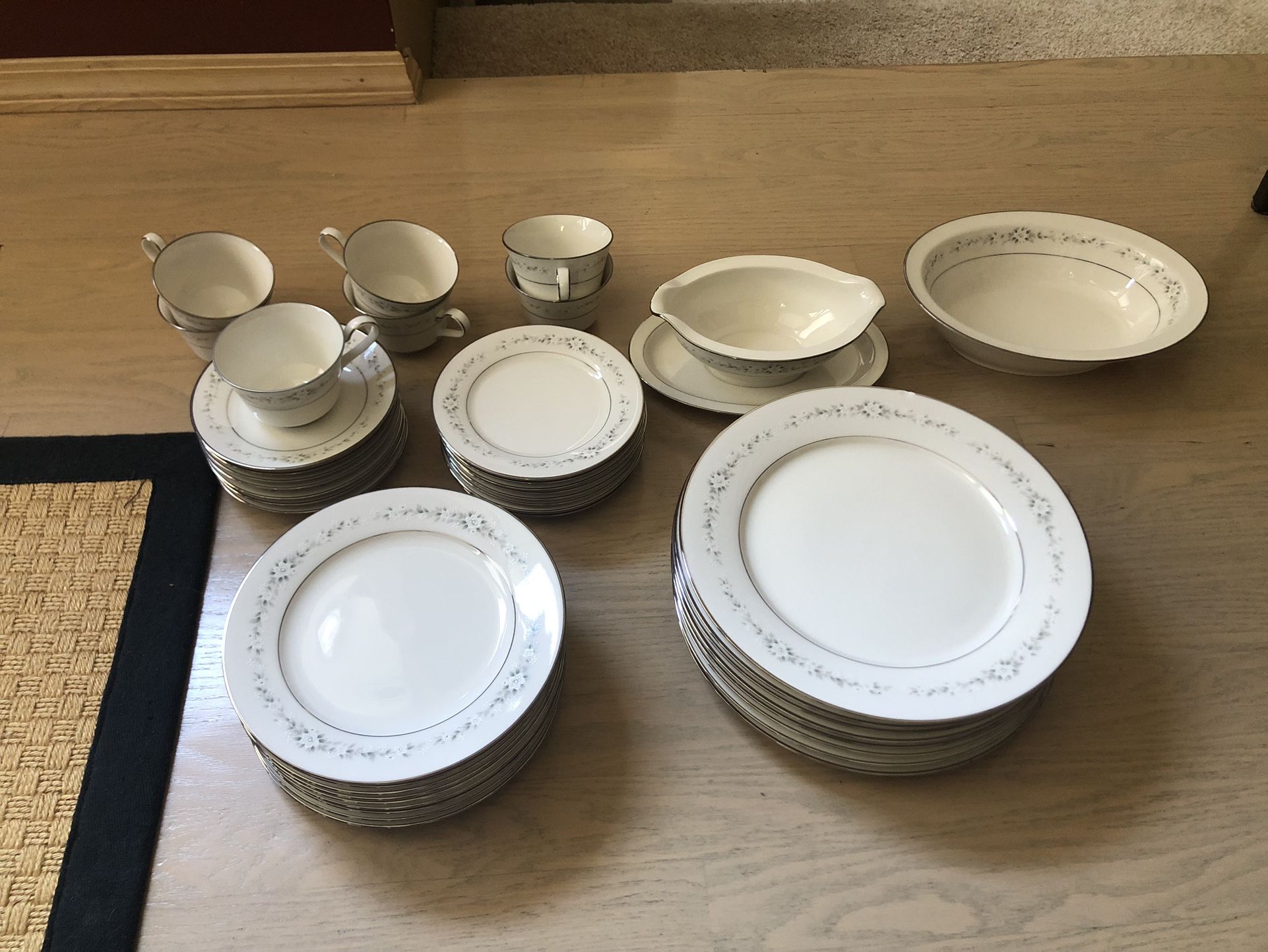 Noritake Ivory Fine China Heather Pattern