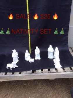 💎Vintage 💎 🎄White Ceramic Eight Piece Nativity Set 🎄 Great Condition