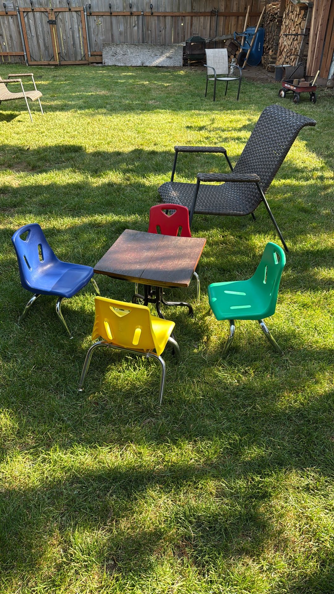 Berries Hard Plastic Kids Chairs