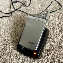 Rare LG VX3100 - Silver ( Verizon ) Cellular Flip Phone
