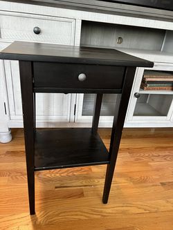 Dark Brown End Table with Drawer ad Shelf