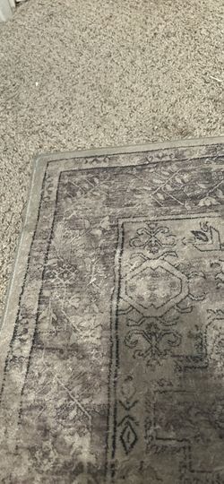Gray Runner Rug – Soft, Modern Design