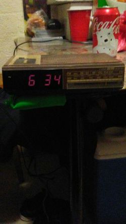 Electronic clock radió