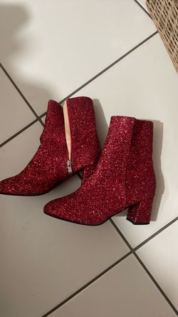 Costume boots size 7-7.5