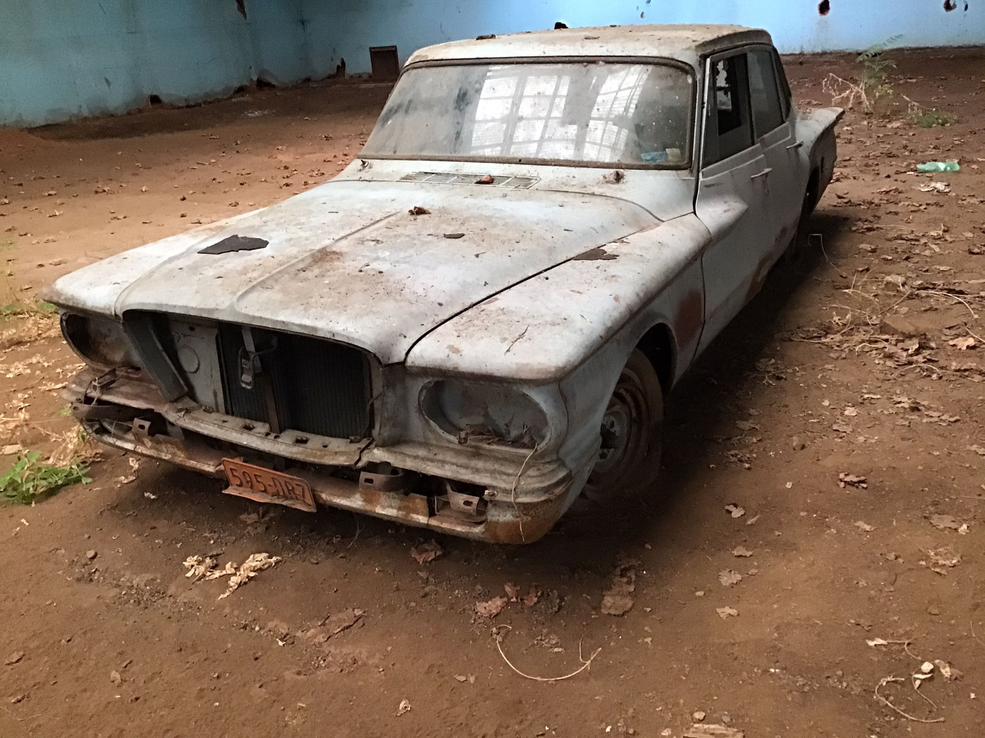 Plymouth valiant