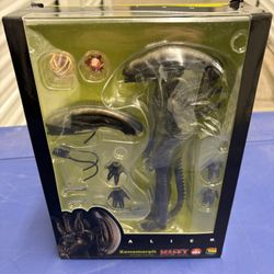 Mafex Alien Figure Figuarts 