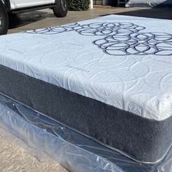 King Bamboo Cooling Gel Memory Foam!!