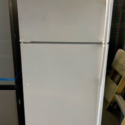 MAYTAG TOP FREEZER REFRIGERATOR APARTMENT SIZE 