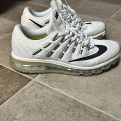 USE AIR MAX  NICE CONDITION $45 9 Women’s Or 8 In Men’s 