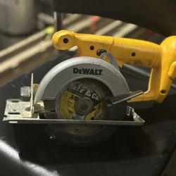 DEWALT DW936 18V CORDLESS 5 3/8 CIRCULAR TRIM SAW & Blade(Tool only)