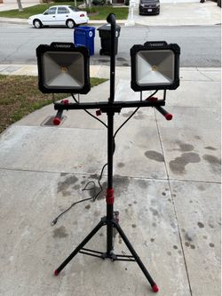 10,000-Lumen Twin-Head LED Work Light