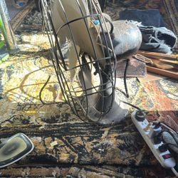 Vintage Large Heavy Metal Fan Works Amazing 