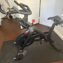 Peloton Bike+ – Excellent Condition, Lightly Used