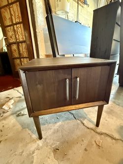 Ashley Furniture Kisper End Table