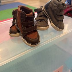 2 Pair Crazy 8 Boots! C4!