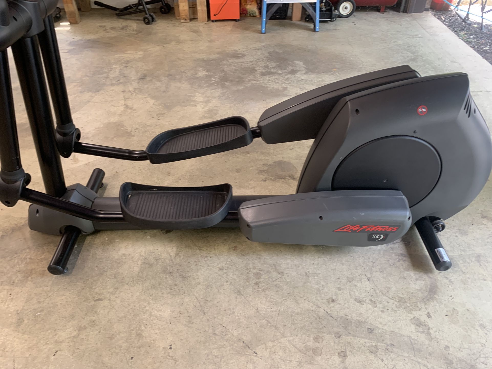 Life Fitness X9i Elliptical