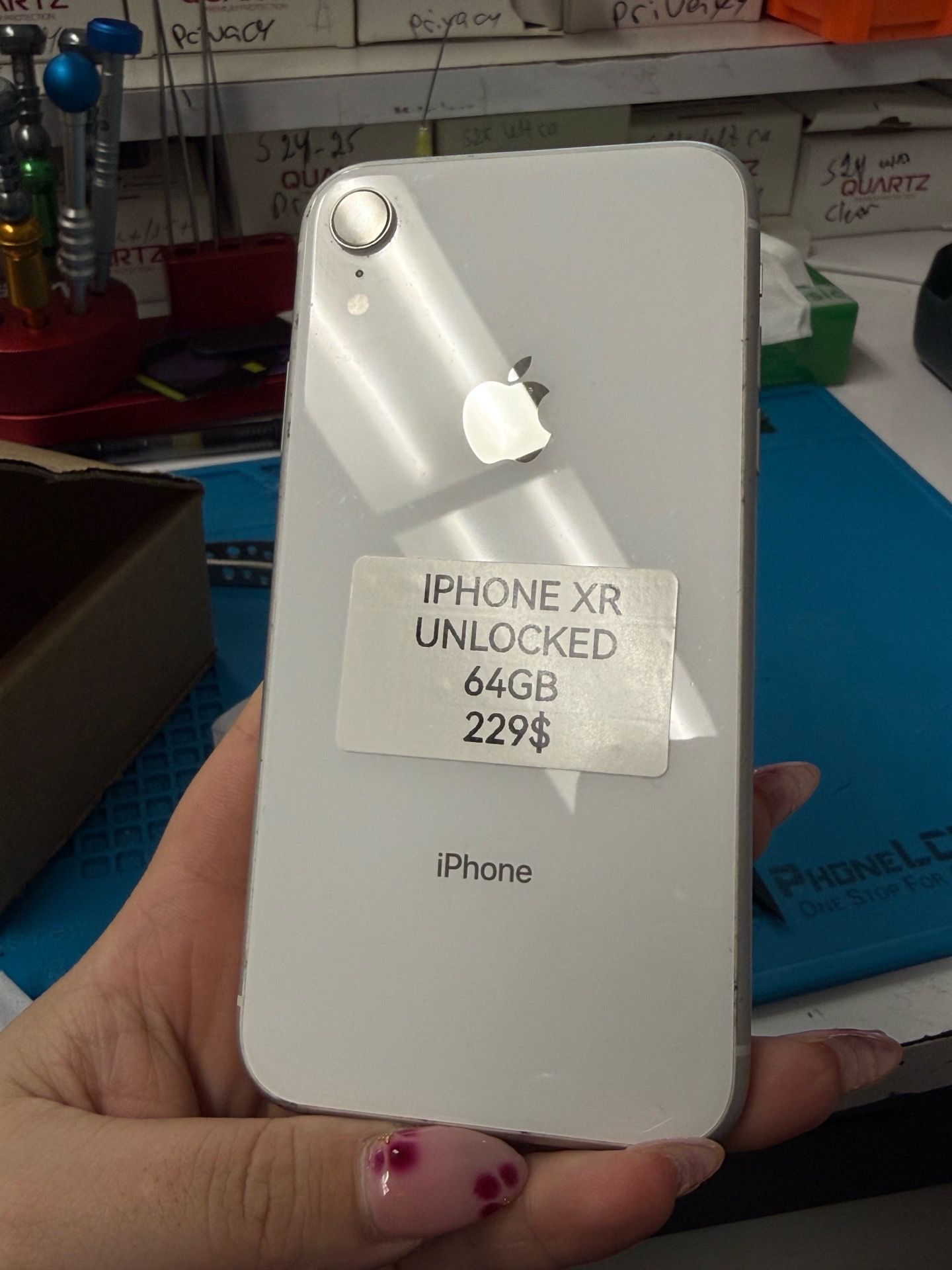 iPhone XR unlocked 64GB