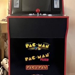 PAC-MAN Classic Arcade Machine