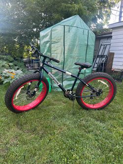 Mongoose Dolomite Fat Tire mountain bike