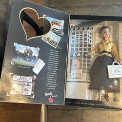 Rare Barbie Collector’s Ítems.