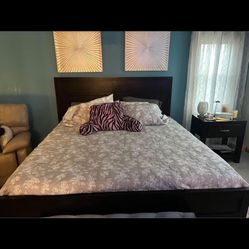 KING SIZE BED WITH FRAME & DRESSER SET