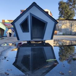 Extra Large 🐶 House 🏠