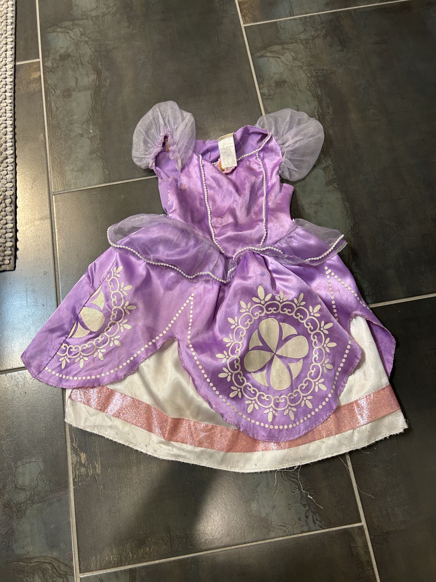 Various Girls Halloween Costumes