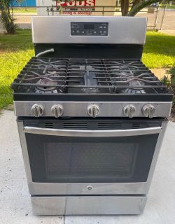Black and stainless steel gas stove