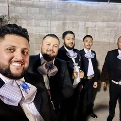 Moños De Mariachi