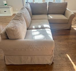 Sectional Couch - No Stains, Per Free Home