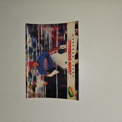 1997 JUAN GONZALEZ HOLOGRAPHIC DENNYS BASEBALL CARD