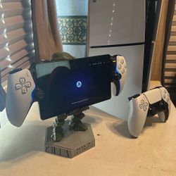 PS5, PS Portal Bundle