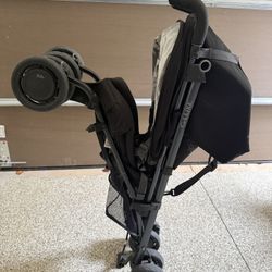 UPPAbaby G-Luxe Black Lightweight Stroller