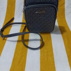 Michael Kors Med Chain Crossbody 