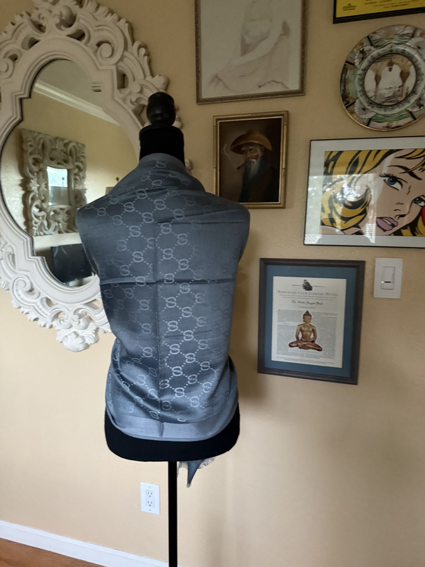 NWT Gucci Show Wrap Throw Pam Shawl