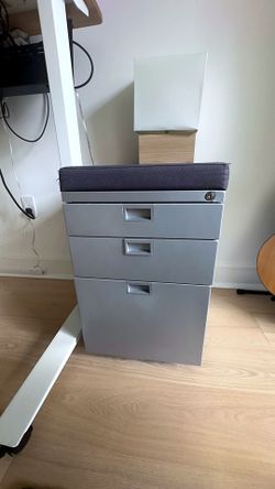3-Drawer Locking Mobile File Cabinet with Cushion Top