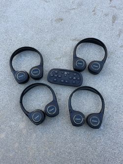 2015 Cadillac Escalade Headphones