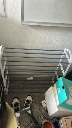 Small shoe rack