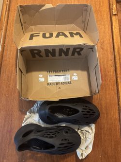 Foam Runner Size 5 Woman