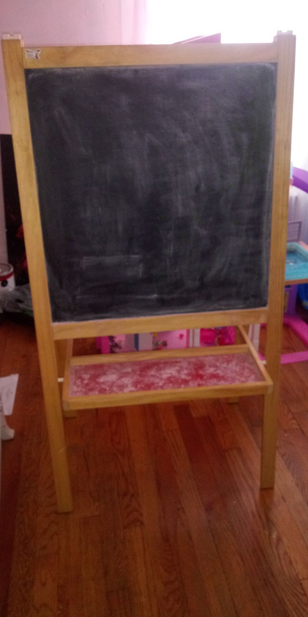 Kids chalk board