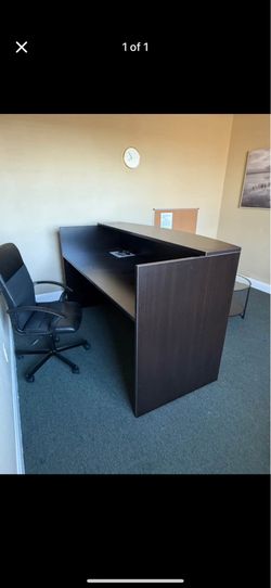 Office reception desk - Mint condition