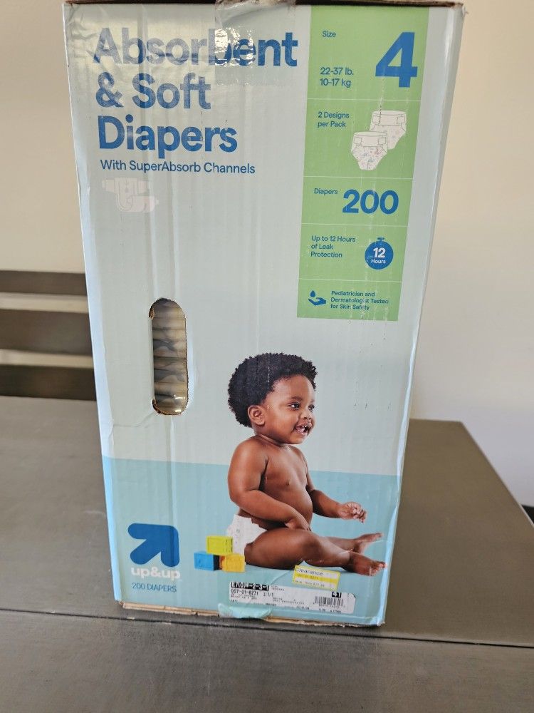 200 Pieces Disposable Diapers (Absorbent & Soft Diapers- up&up size 4