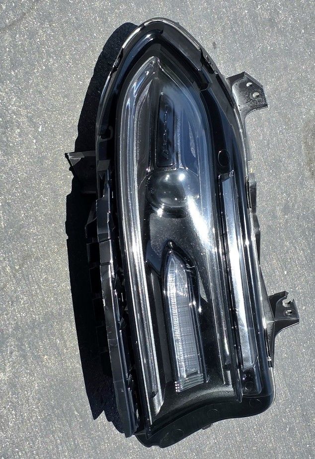 2015-2016-2017-2018-2019-2020-2021-2022-2023 DODGE CHARGER ✅️✅️👌💯(OEM) RH PASENGER SIDE XENON LED HEADLIGHT