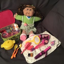 Cabbage Patch Doll Comes With Blanket, Hair Styling Items, Bottle & Few Dishes