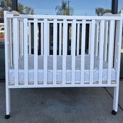Mini Crib With Mattress, Foldable
