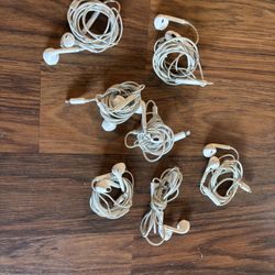 Apple Lightning Wired Earbud Headphones(8 Pairs)