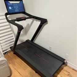 Peloton-Treadmill
