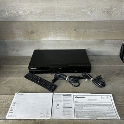 Pioneer BDP-41FD 3D Blu-Ray DVD CD Player Optical HDMI USB With Remote Cables