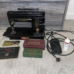Singer 301A Sewing Machine w/ Buttonholer and Machine parts