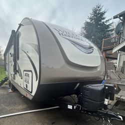 2021 Forest River Wildwood Heritage Glen 30’
